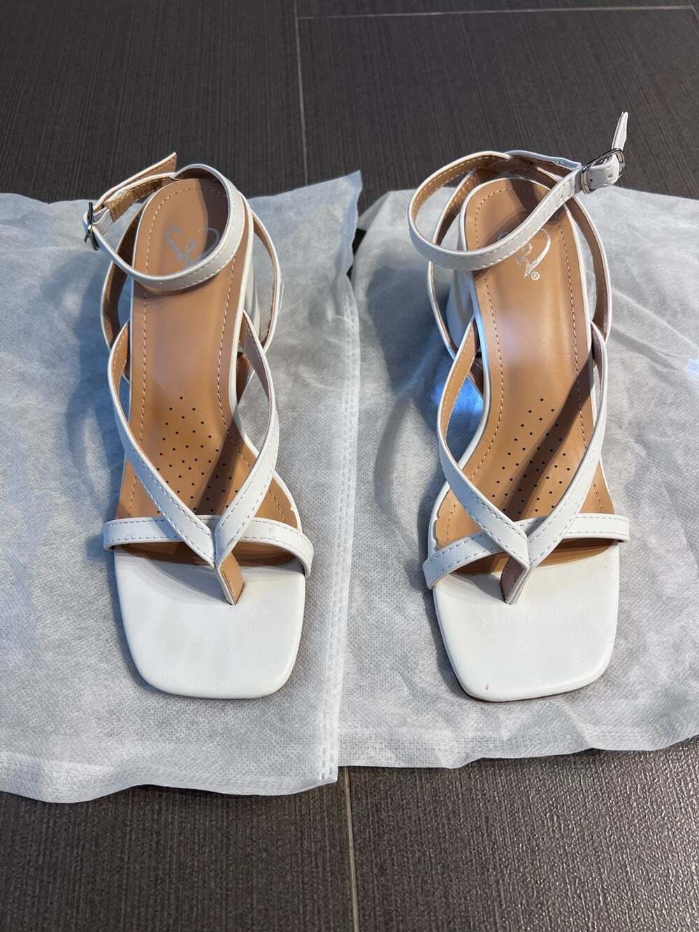 White Strappy Thong Block Heel Sandals Size 5.5